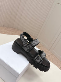 Dioract Platform Sandals