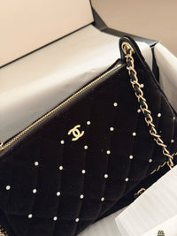 Pearl Crush Velvet Bag