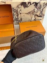 Nice BB Vanity Case