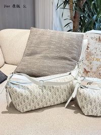 Groove Shoulder Bag
