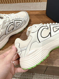 B30 Sneakers