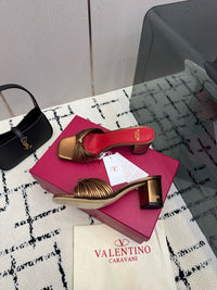 26S Garavani Annet Mules