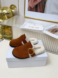 Médaillon Buckle Mules