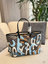 Lettres Camouflage PM Tote Bag