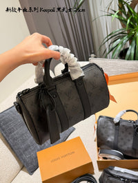 Keepall Bandoulière Bag