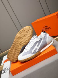 Trail Sneakers