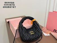 Wander Shoulder Bag