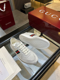 Stretch Low Top Trainers