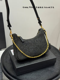 Re-Edition Crochet Shoulder Bag