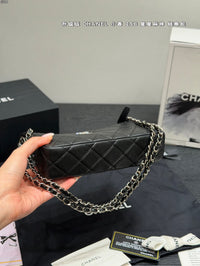 25B Pouch Bag