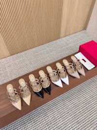 Garavani Rockstud Pointed-Toe Mules