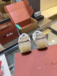 Fast Walk Sneakers