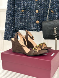 Donna Wedge Sandals