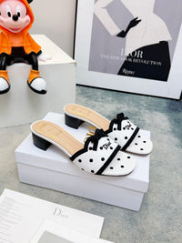 Dway Heeled Slides