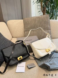Clicca Shoulder Bag