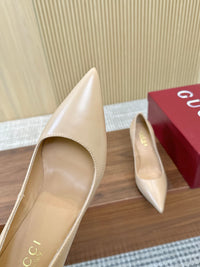 Bombshell Pumps
