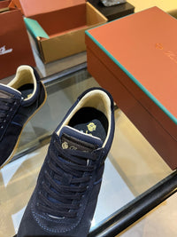 Fast Walk Sneakers