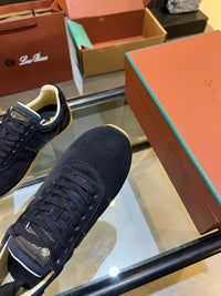 Fast Walk Sneakers