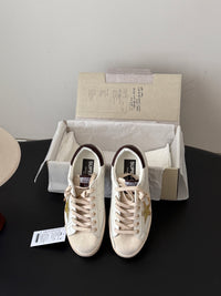 26S True Star Sneakers