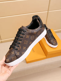 Low Top Sneakers