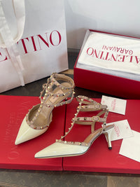 Garavani Rockstud Patent Leather Pumps 6.5cm