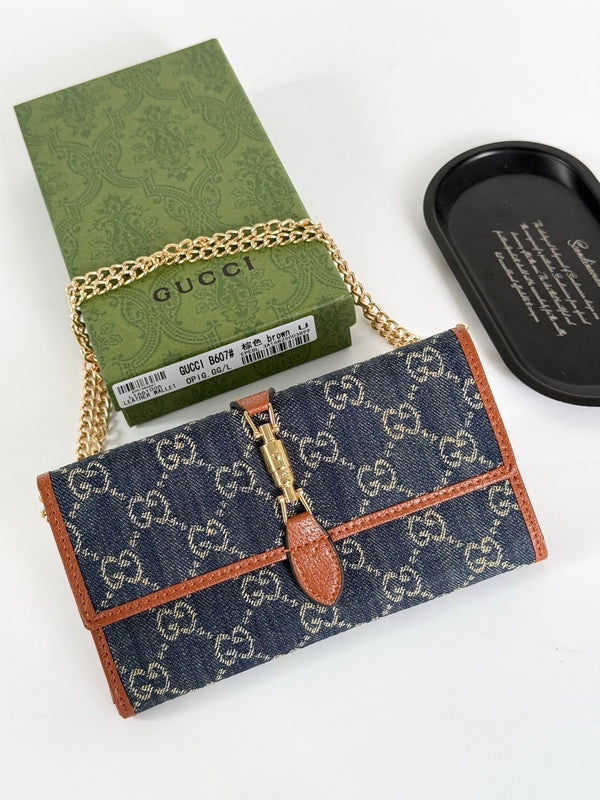 Jackie 1961 Continental Chain Wallet