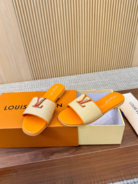 Capri Flat Mules