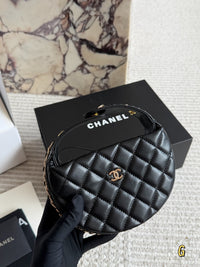 Halfmoon Bag