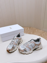 Wmns Chrono Sneakers