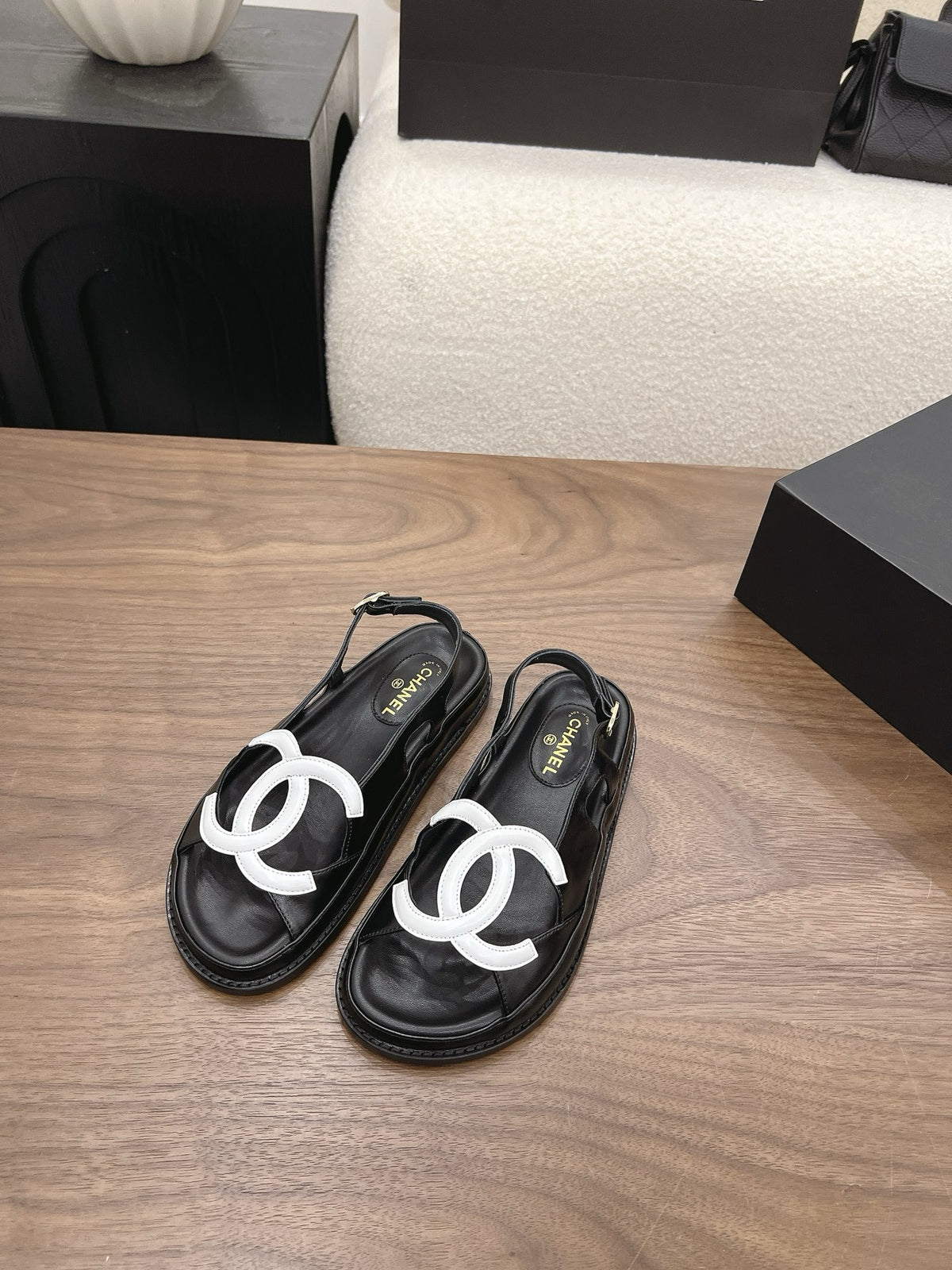26B Casual Sandals