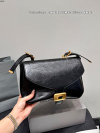Clicca Leather Shoulder Bag