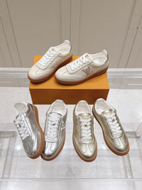 Frontrow Sneakers
