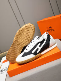 Trail Sneakers