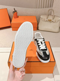Boomerang Sneakers