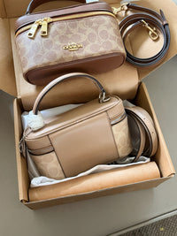 Rainer 18 Crossbody Bag