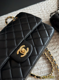 Classic Flap Bag Lambskin