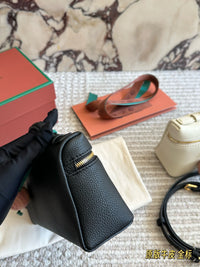 Extra Pocket L19 Leather Pouch