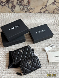 Classic Zipped Coin Purse