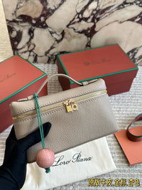 Extra Pocket L19 Leather Pouch