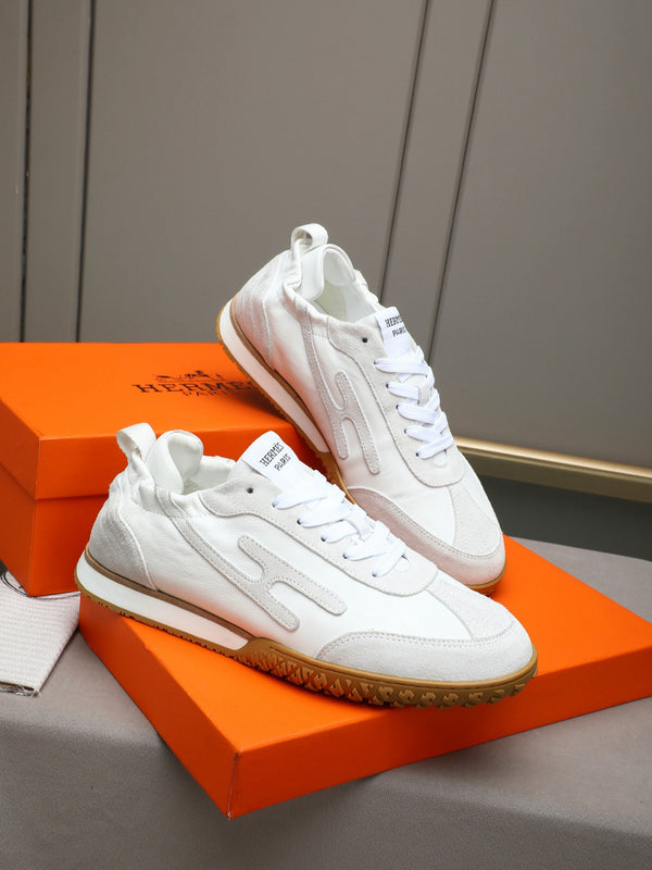 Trail Sneakers