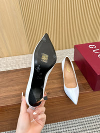 Bombshell Pumps