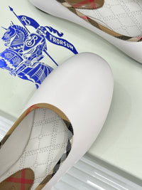 26WF Check Ballet Flats