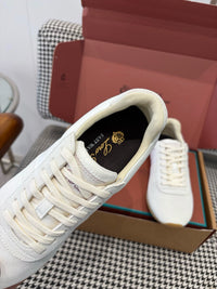 Fast Walk Sneakers