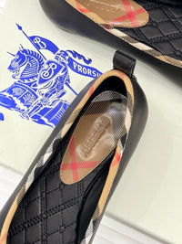 26WF Check Ballet Flats