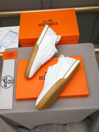 Trail Sneakers