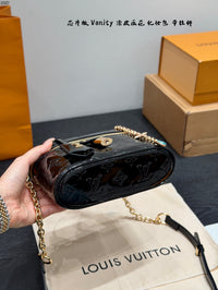 Vanity Chain Pouch