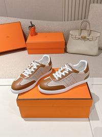 Boomerang Sneakers