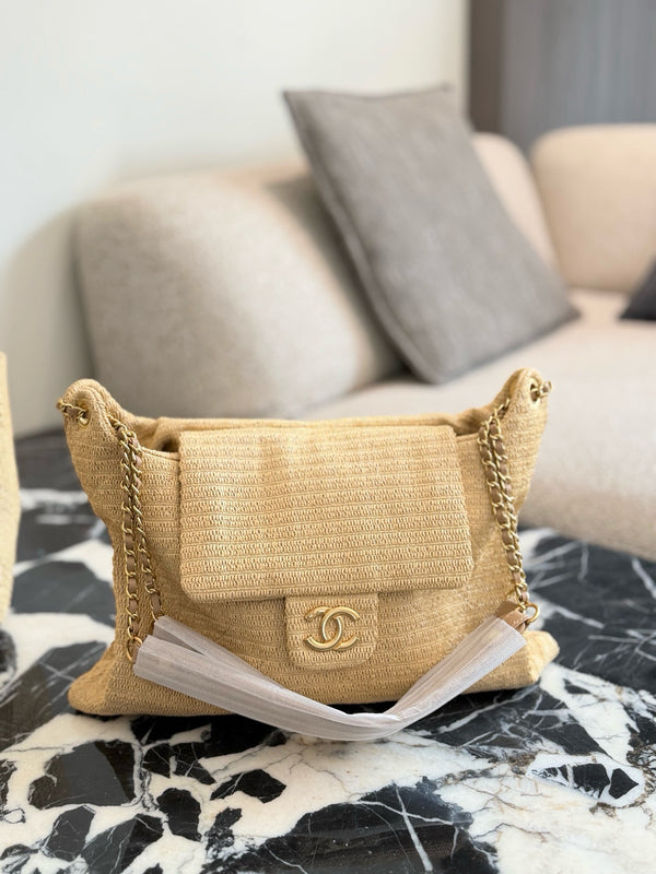 22 Raffia Shoulder Bag