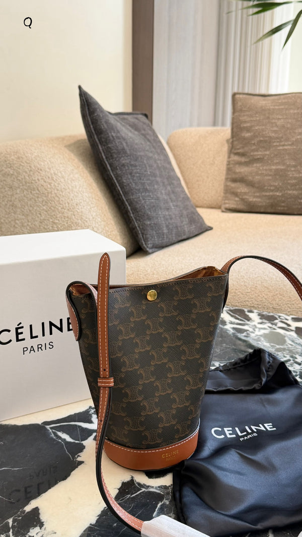 Little Bucket Bag