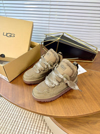 Lowmel Sneakers